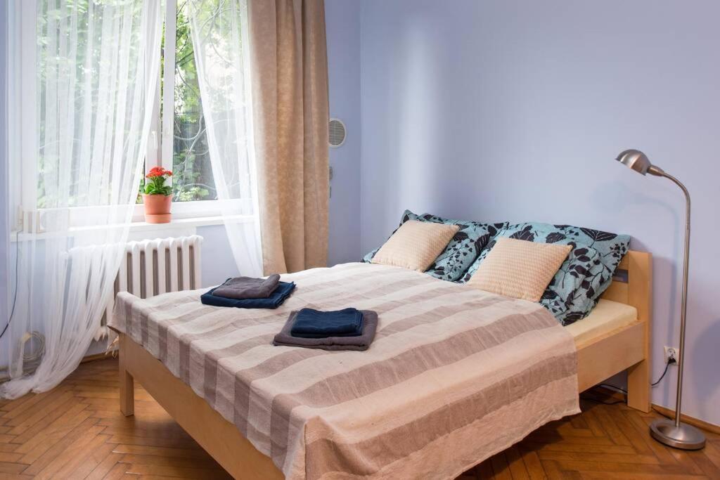 Peaceful And Relaxing Studio In The Center Leilighet Krasków Eksteriør bilde